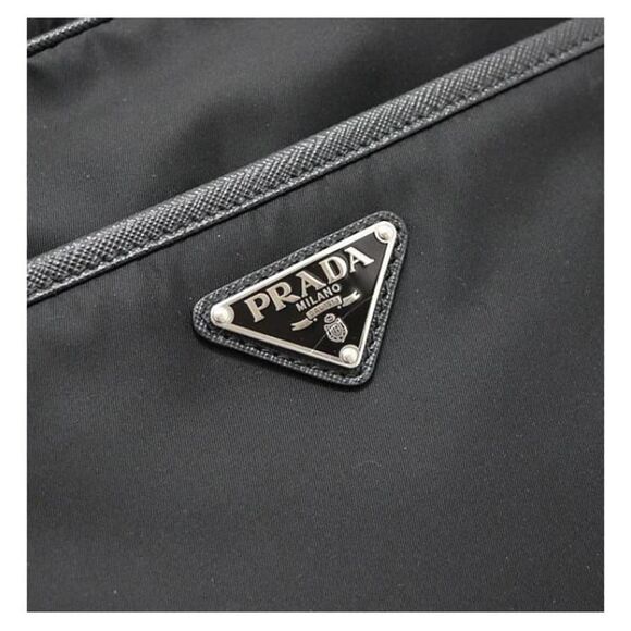 Prada Triangle Logo Shoulder Bag Nylon × Leather Black - Picture 3 of 5